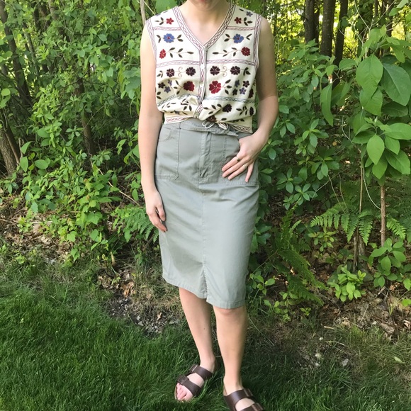 Vintage Unique Boho Vest - Picture 4 of 4